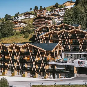 Glemm By Avenida Superior & Residences Hotel